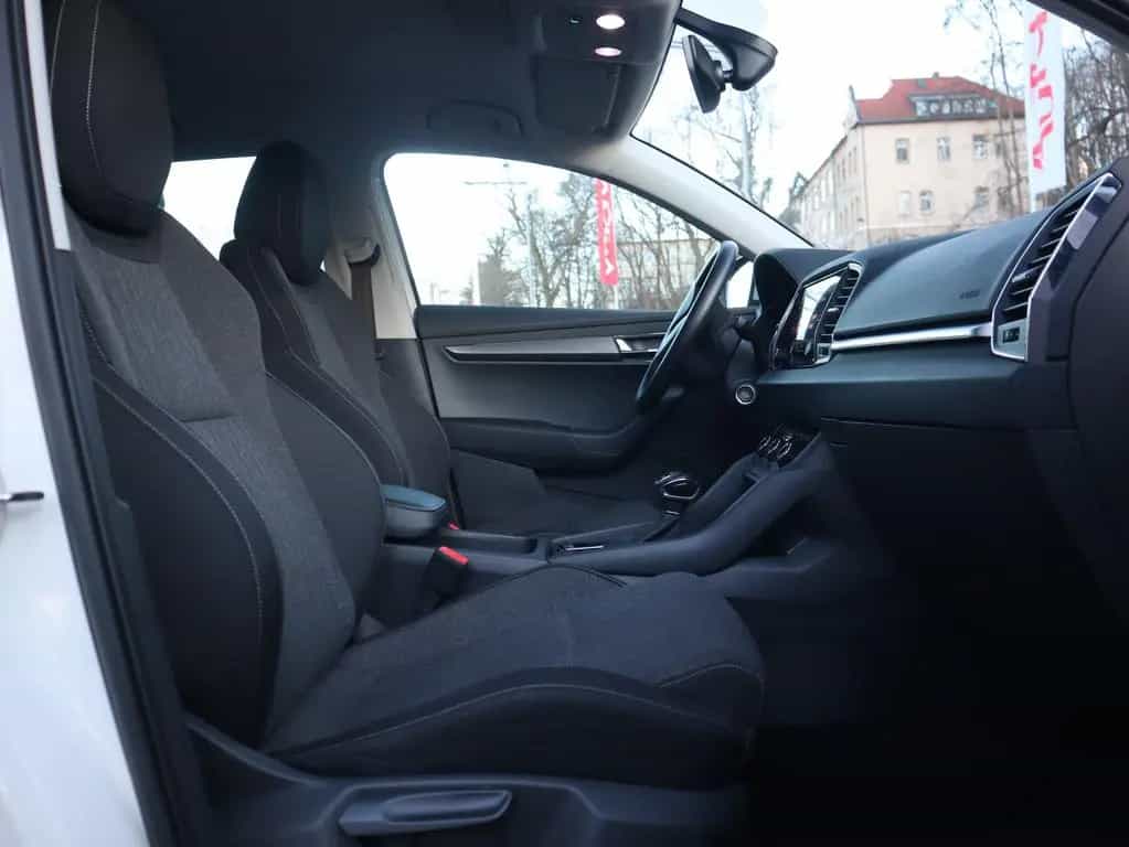 Skoda Karoq 1.5 TSI DSG Style LED Navi Kamera ACC DAB 12/2020-photo-29
