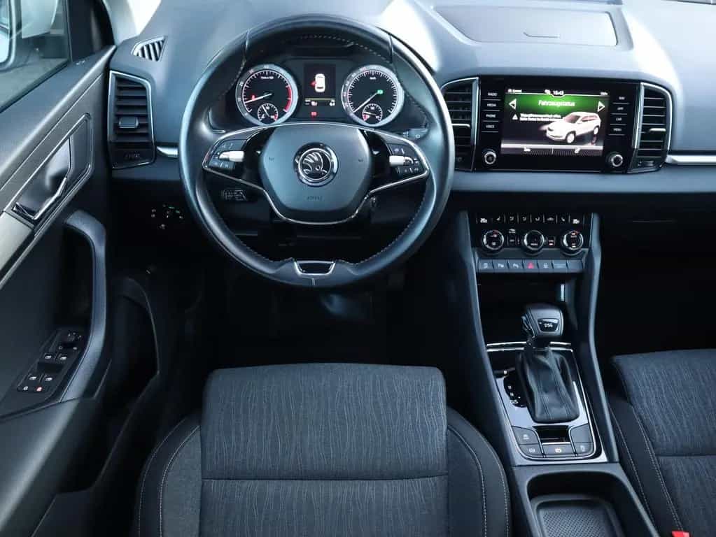 Skoda Karoq 1.5 TSI DSG Style LED Navi Kamera ACC DAB 12/2020-photo-9