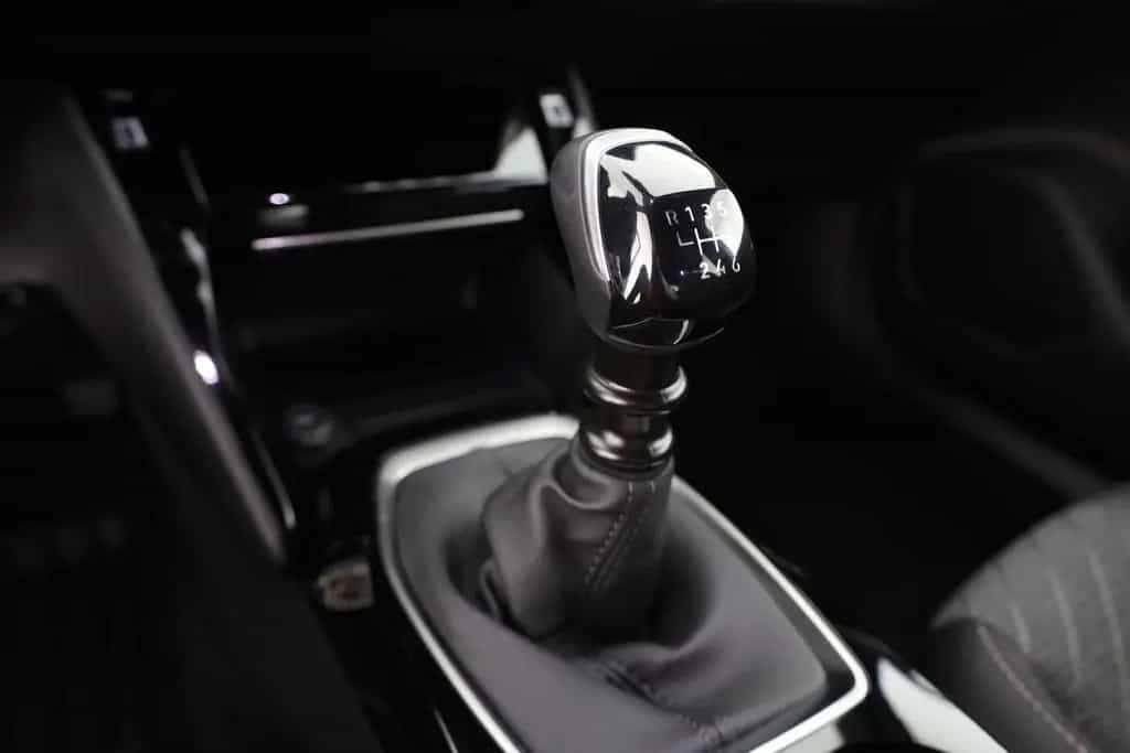 Peugeot 2008 PureTech 100 Allure LED Sitzheizung Tempoma 11/2025-photo-13