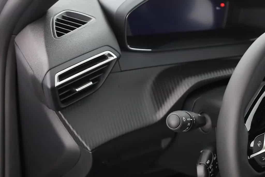 Peugeot 2008 PureTech 100 Allure LED Sitzheizung Tempoma 11/2025-photo-21