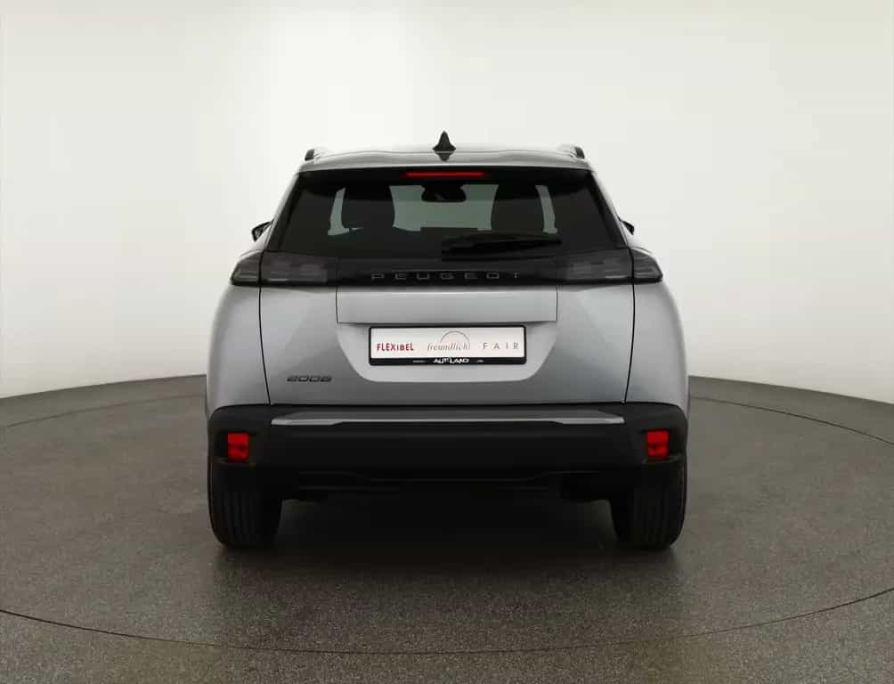 Peugeot 2008 PureTech 100 Allure LED Sitzheizung Tempoma 11/2025-photo-3