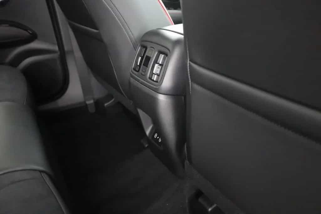 Hyundai TUCSON 1.6 T-GDI N-Line Aut. Matrix ACC Navi Pan 12/2025-photo-32