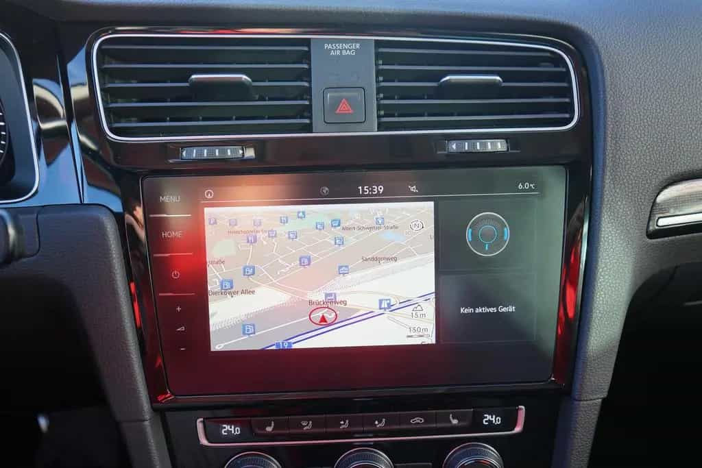 Volkswagen Golf VII 1.5 TSI Highline DSG LED Navi DAB ACC 10/2018-photo-11