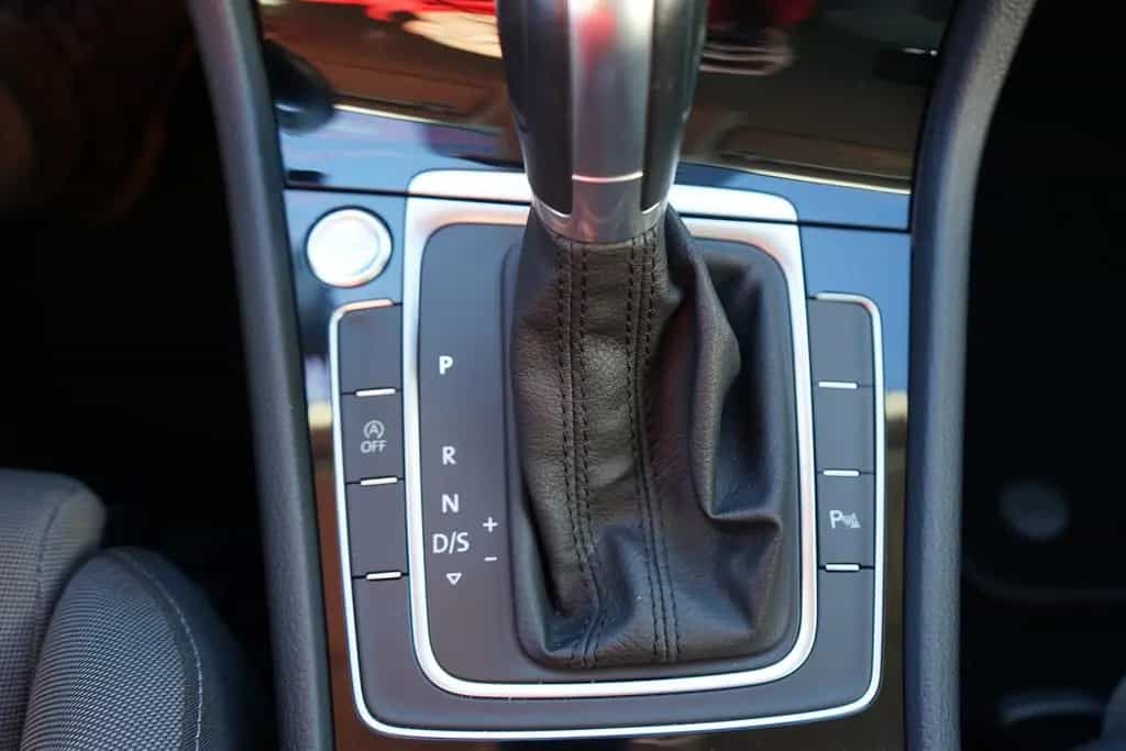 Volkswagen Golf VII 1.5 TSI Highline DSG LED Navi DAB ACC 10/2018-photo-18