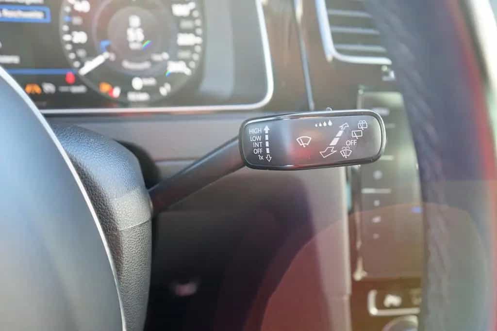 Volkswagen Golf VII 1.5 TSI Highline DSG LED Navi DAB ACC 10/2018-photo-27