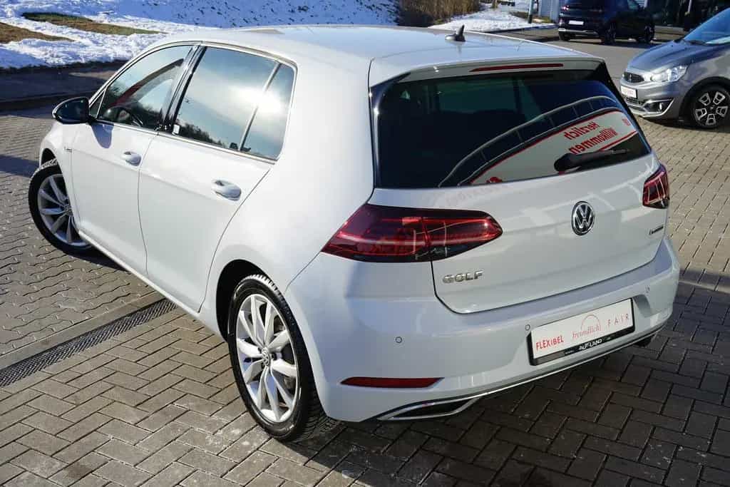 Volkswagen Golf VII 1.5 TSI Highline DSG LED Navi DAB ACC 10/2018-photo-3