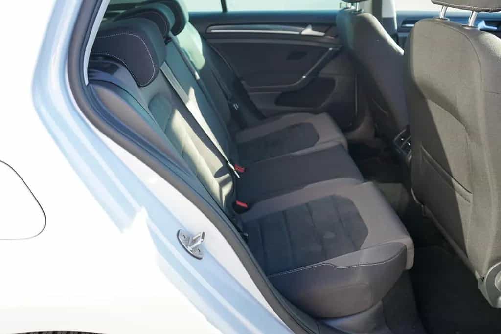 Volkswagen Golf VII 1.5 TSI Highline DSG LED Navi DAB ACC 10/2018-photo-34