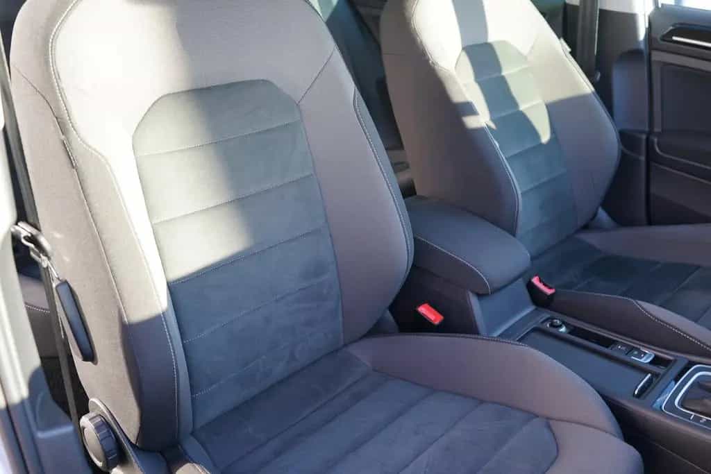 Volkswagen Golf VII 1.5 TSI Highline DSG LED Navi DAB ACC 10/2018-photo-36
