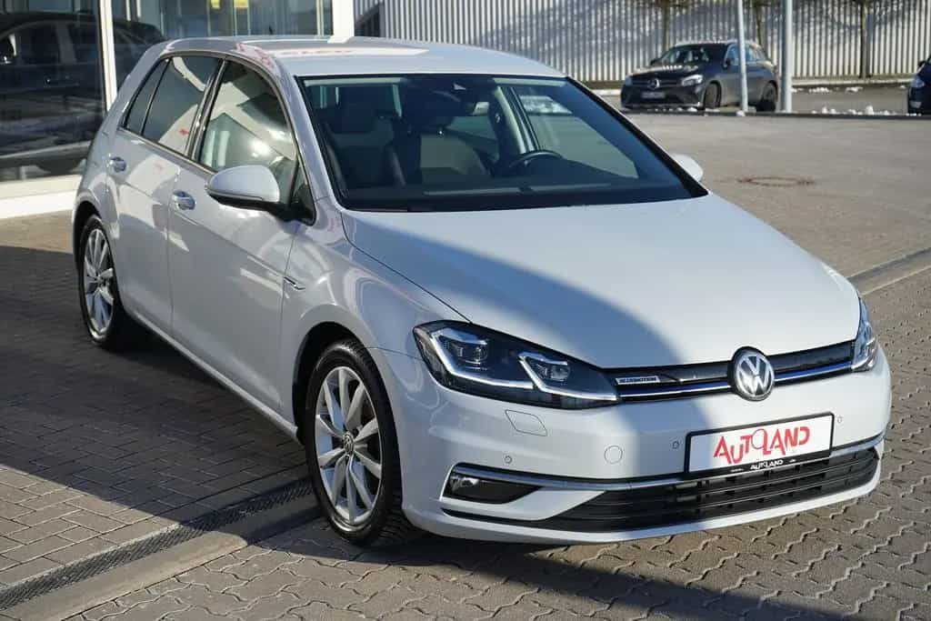Volkswagen Golf VII 1.5 TSI Highline DSG LED Navi DAB ACC 10/2018-photo-38
