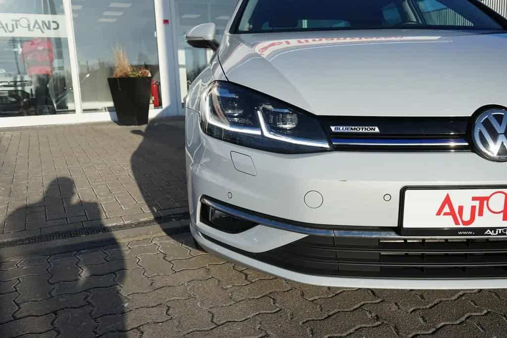 Volkswagen Golf VII 1.5 TSI Highline DSG LED Navi DAB ACC 10/2018-photo-42