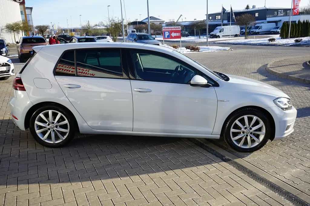 Volkswagen Golf VII 1.5 TSI Highline DSG LED Navi DAB ACC 10/2018-photo-6