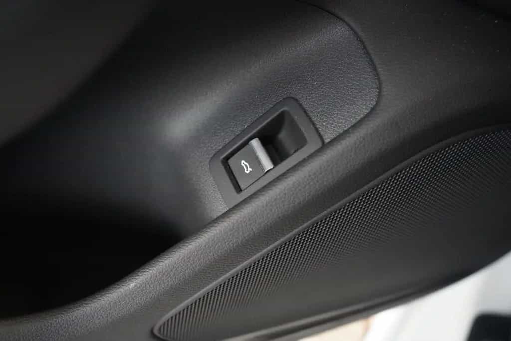 Audi A4 Avant 40 2.0 TFSI S line LED Klimaaut. ACC 03/2020-photo-29