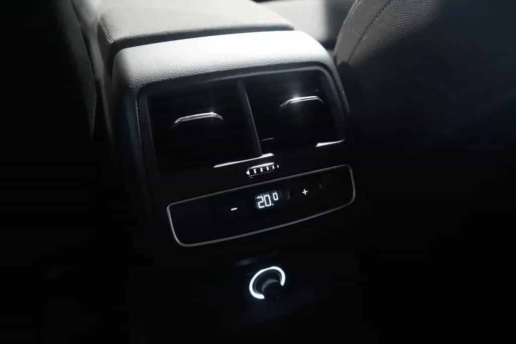 Audi A4 Avant 40 2.0 TFSI S line LED Klimaaut. ACC 03/2020-photo-30