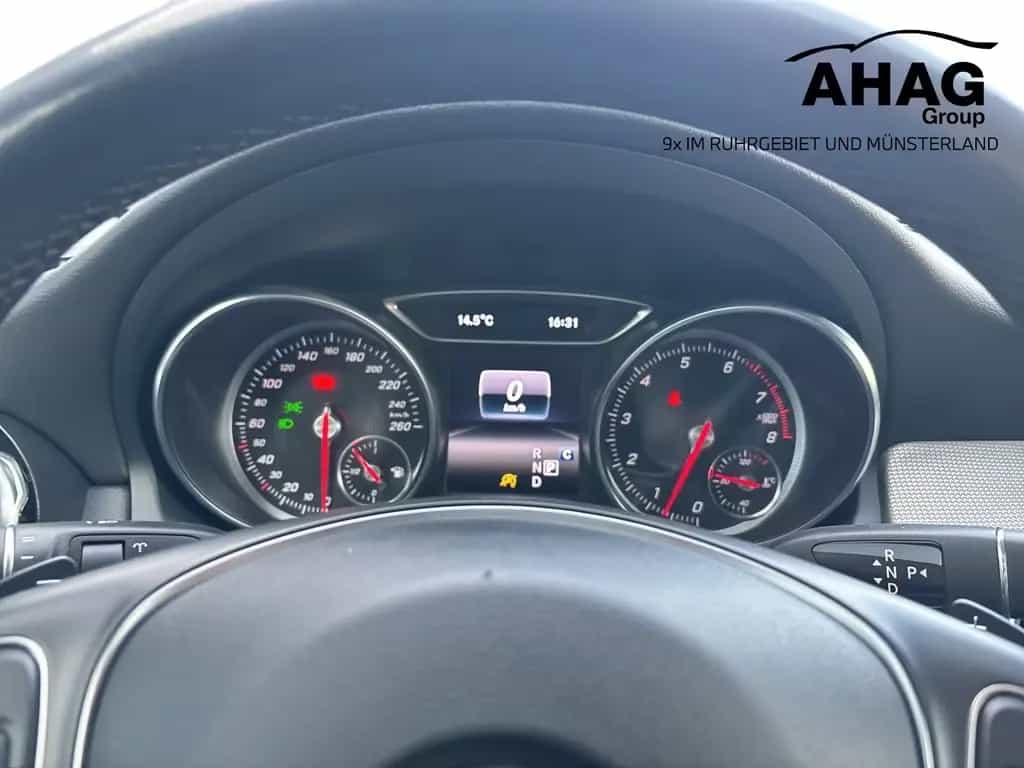 Mercedes-Benz GLA 200 Urban 04/2017-photo-10
