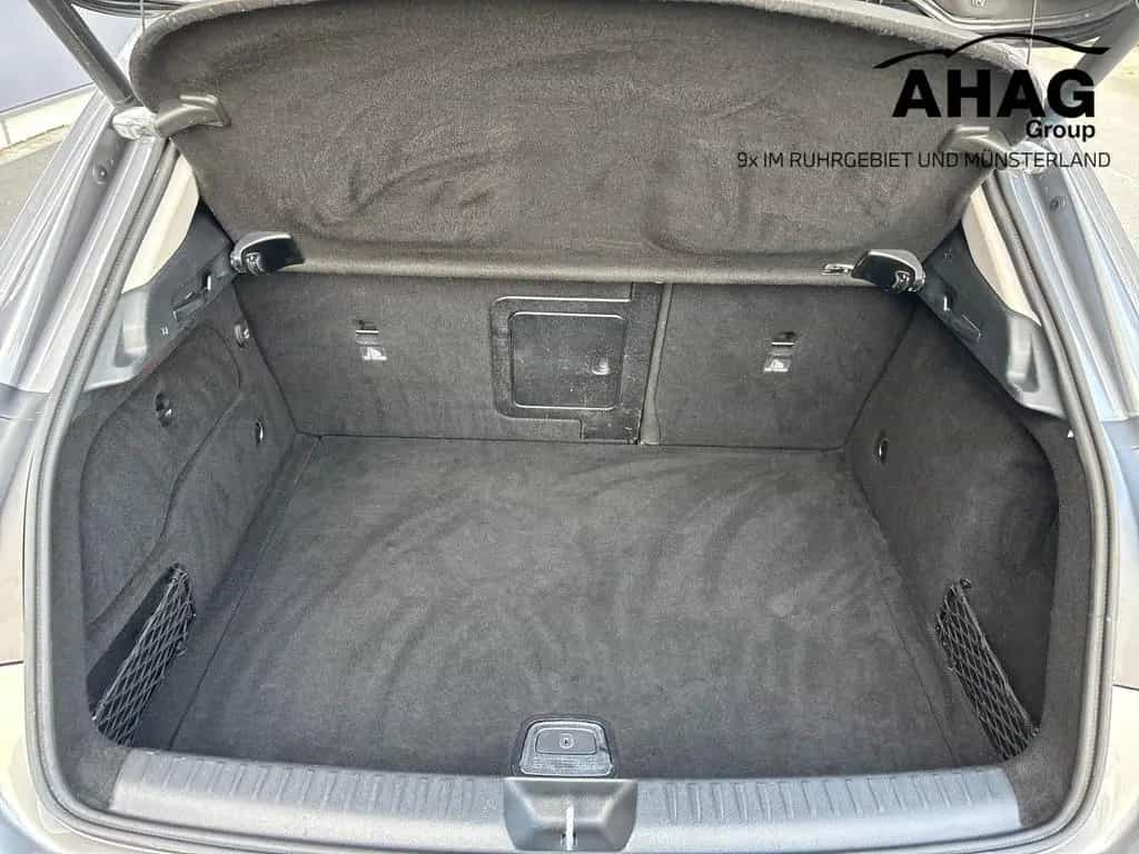 Mercedes-Benz GLA 200 Urban 04/2017-photo-13