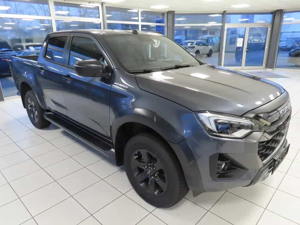 Isuzu D-Max Double Cab 4WD V-CROSS null-photo-0