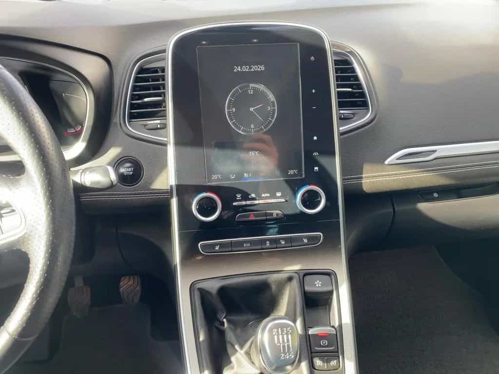 Renault Scenic IV 1.2 TCe 130 Energy Initiale Paris LED 12/2017-photo-13