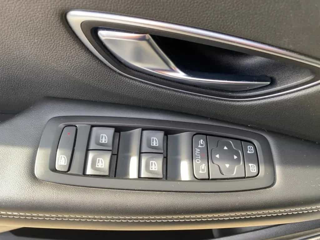 Renault Scenic IV 1.2 TCe 130 Energy Initiale Paris LED 12/2017-photo-16