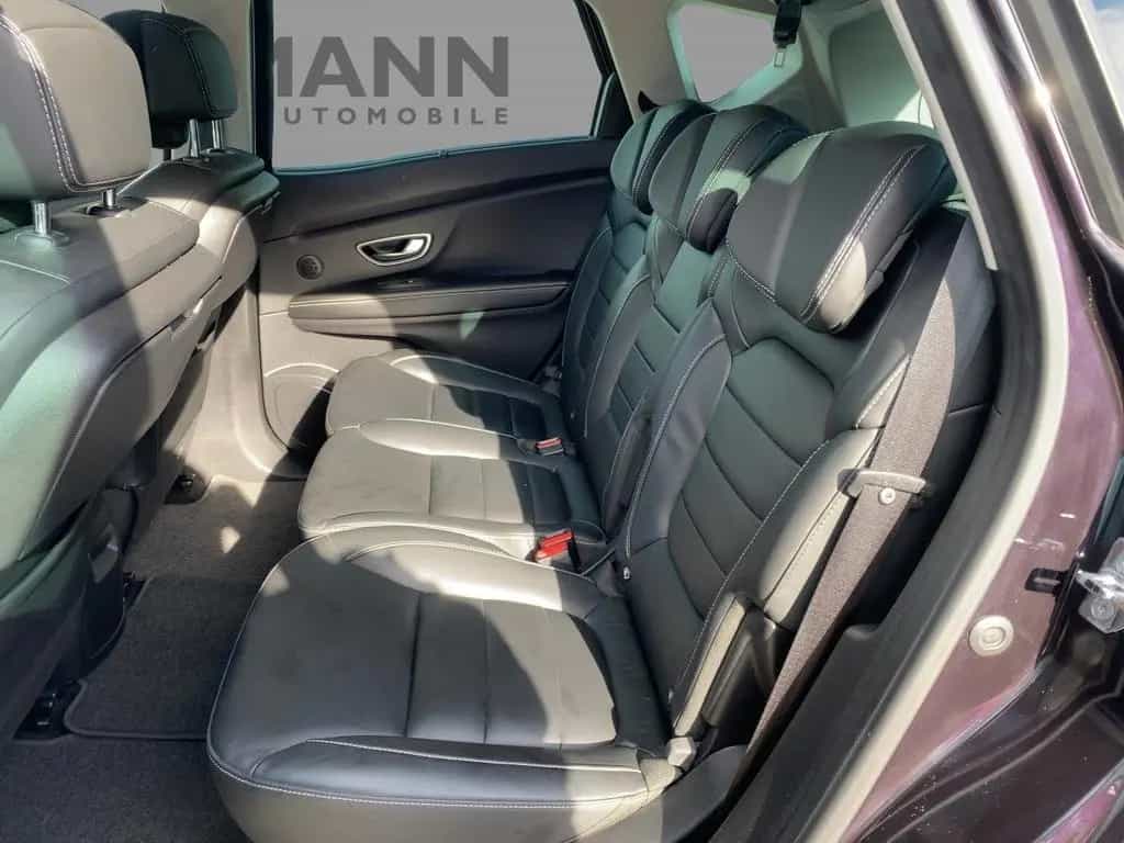 Renault Scenic IV 1.2 TCe 130 Energy Initiale Paris LED 12/2017-photo-9