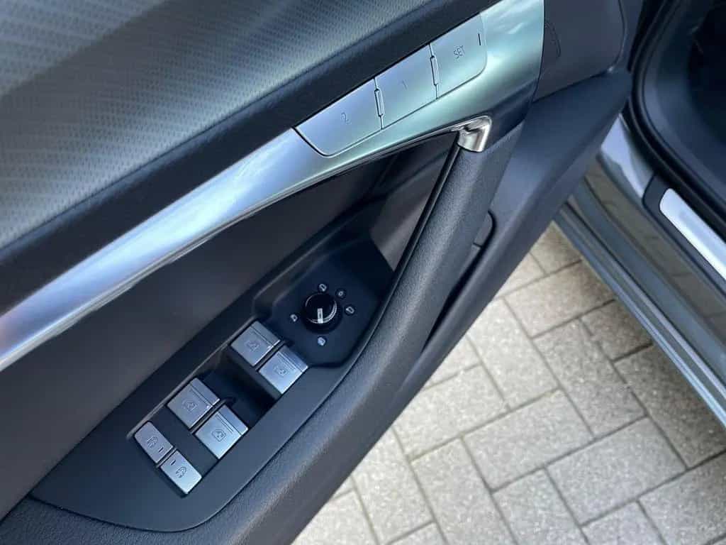 Audi A6 Avant 45 design Leder+Business+Tour+Sitzlüft+ 11/2022-photo-24