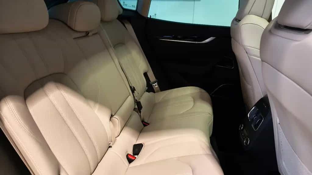 Maserati Levante Q4 GRANSPORT LED LEDER PANOD CAM AHK 20" 12/2020-photo-13