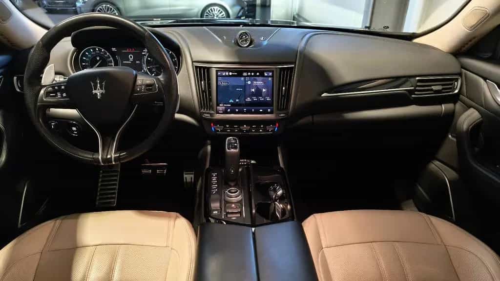 Maserati Levante Q4 GRANSPORT LED LEDER PANOD CAM AHK 20" 12/2020-photo-7