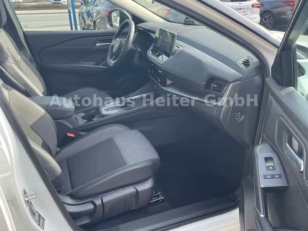 Nissan Qashqai 1.3 MHEV N-Connecta / 360°+HUD 06/2025-photo-10
