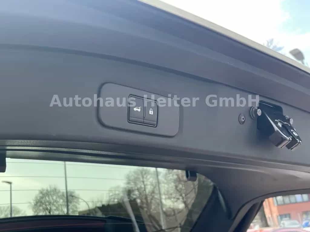 Nissan Qashqai 1.3 MHEV N-Connecta / 360°+HUD 06/2025-photo-12
