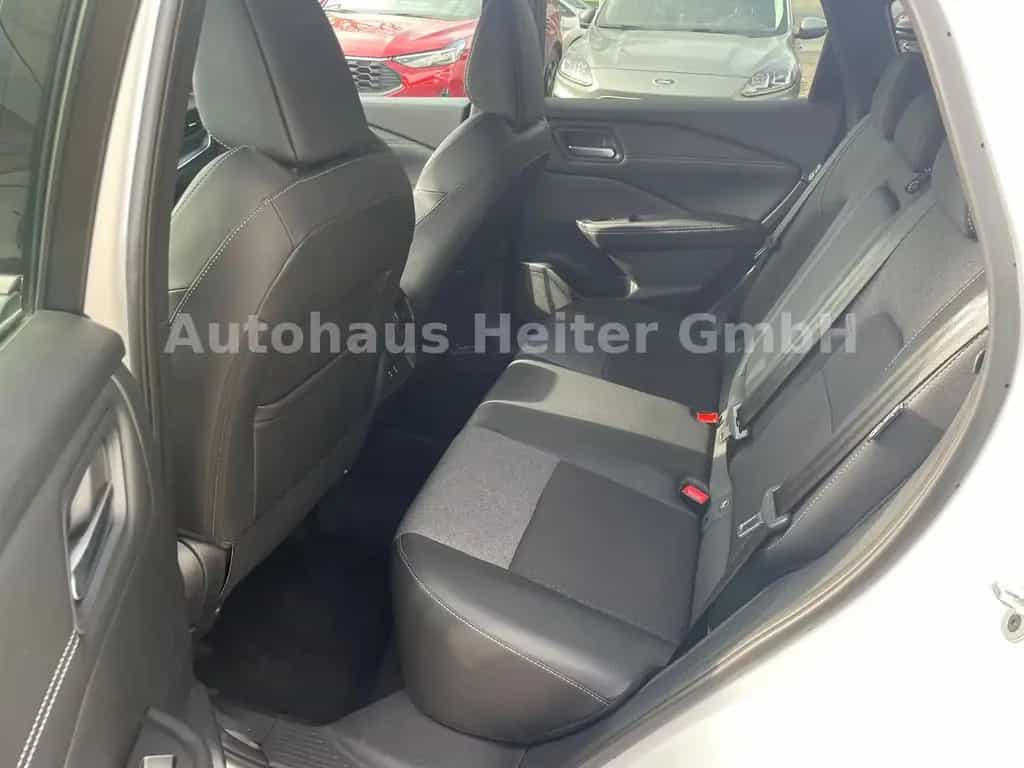 Nissan Qashqai 1.3 MHEV N-Connecta / 360°+HUD 06/2025-photo-13