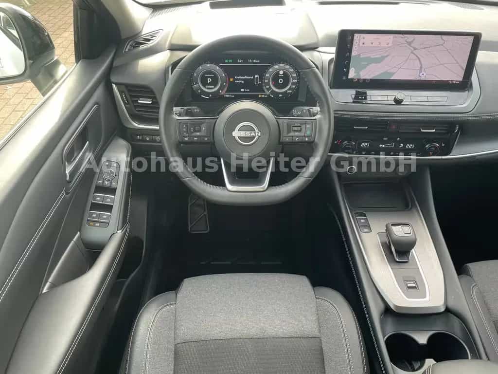 Nissan Qashqai 1.3 MHEV N-Connecta / 360°+HUD 06/2025-photo-14