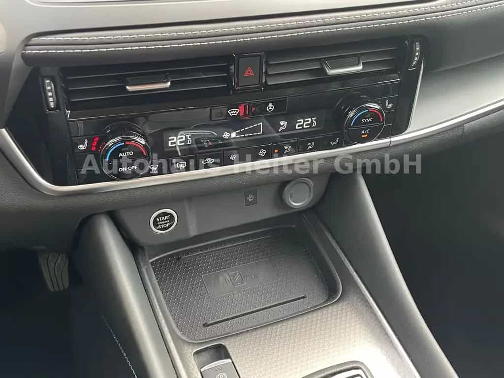 Nissan Qashqai 1.3 MHEV N-Connecta / 360°+HUD 06/2025-photo-24