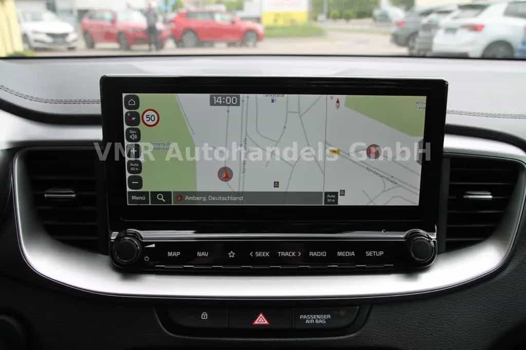 Kia Ceed Sportswagon 1.5 T-GDi TOP Automatik *Navi* 11/2025-photo-12
