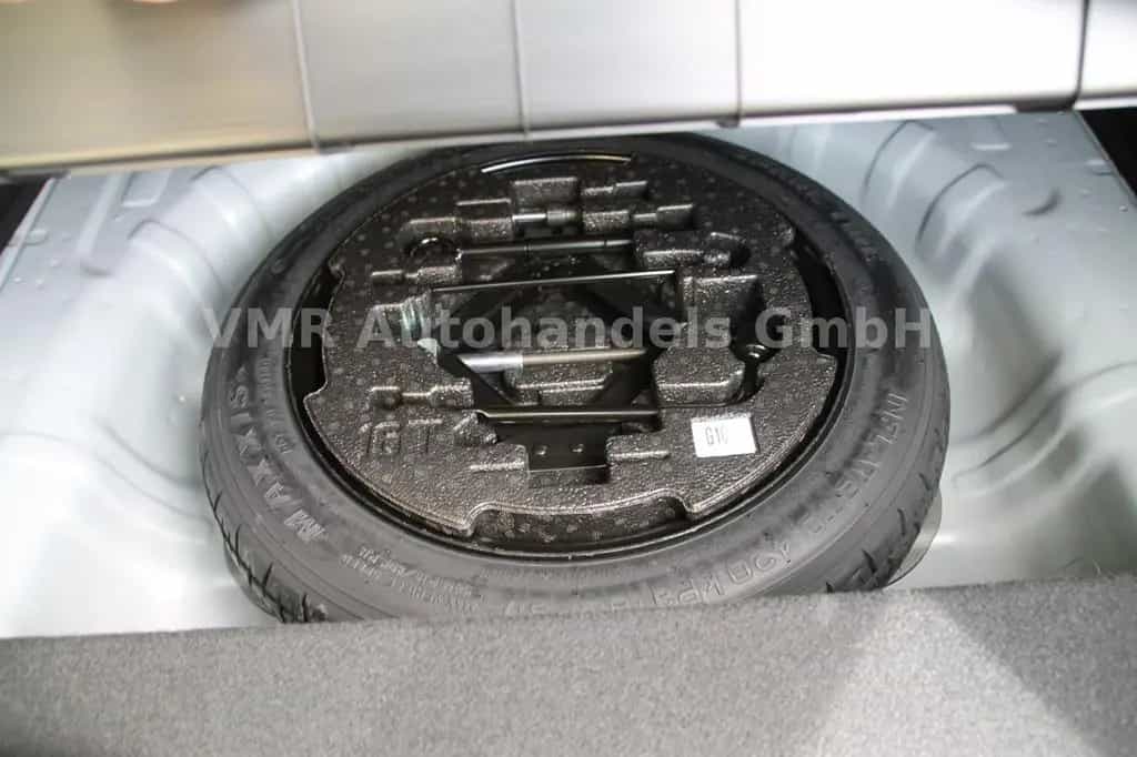 Kia Ceed Sportswagon 1.5 T-GDi TOP Automatik *Navi* 11/2025-photo-18