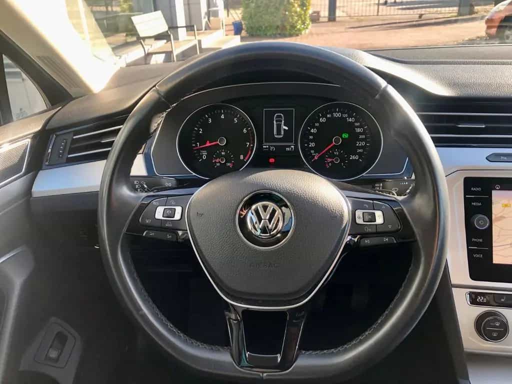 Volkswagen Passat Variant Comfortline/Sitzhz/ACC/Navi/LED 04/2018-photo-12