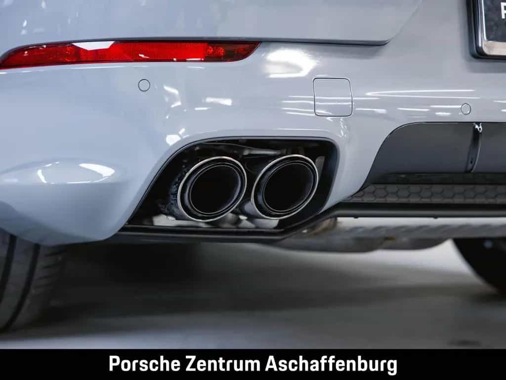 Porsche Cayenne GTS Coupé Sport Design Paket null-photo-13