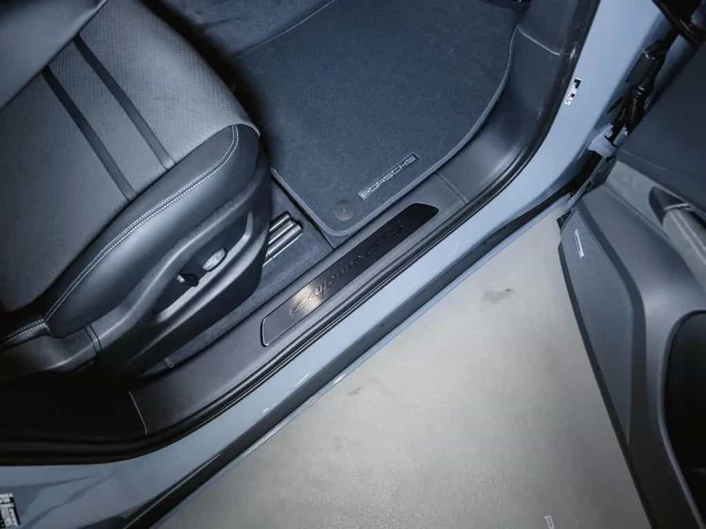 Porsche Cayenne GTS Coupé Sport Design Paket null-photo-29