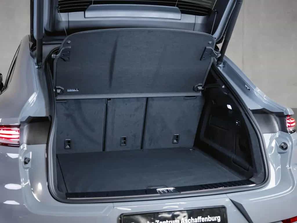 Porsche Cayenne GTS Coupé Sport Design Paket null-photo-31