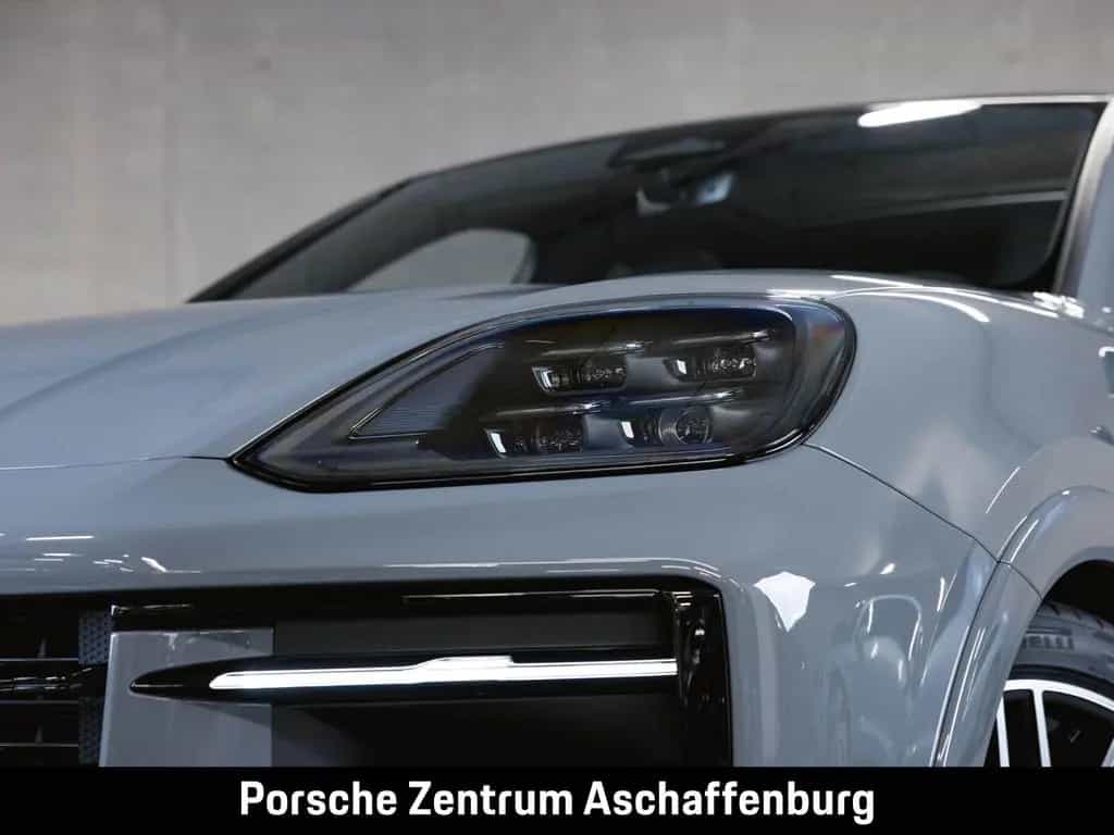 Porsche Cayenne GTS Coupé Sport Design Paket null-photo-5