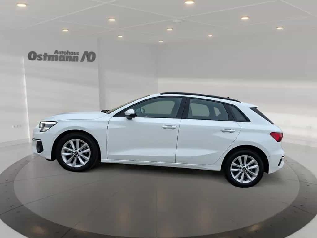 Audi A3 Sportback 35 TDI S-Line AHK RFK ACC CarPlay 08/2022-photo-1