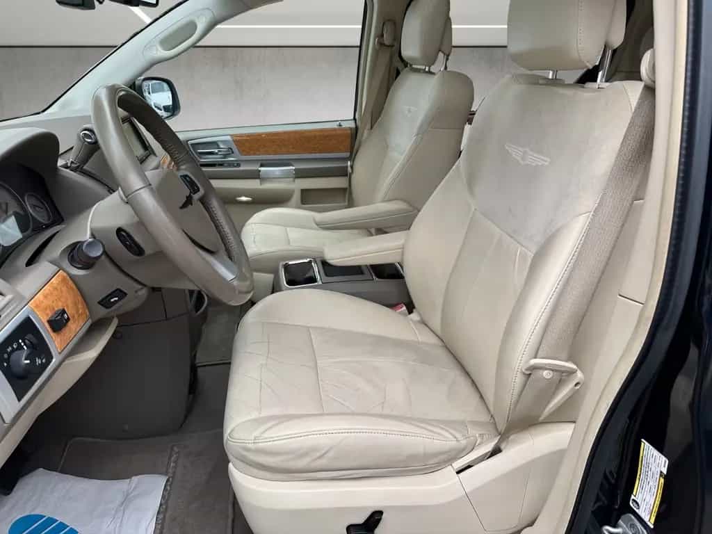 Chrysler Grand Voyager V6 Town & Country *Leder*7-Sitzer* 04/2010-photo-4