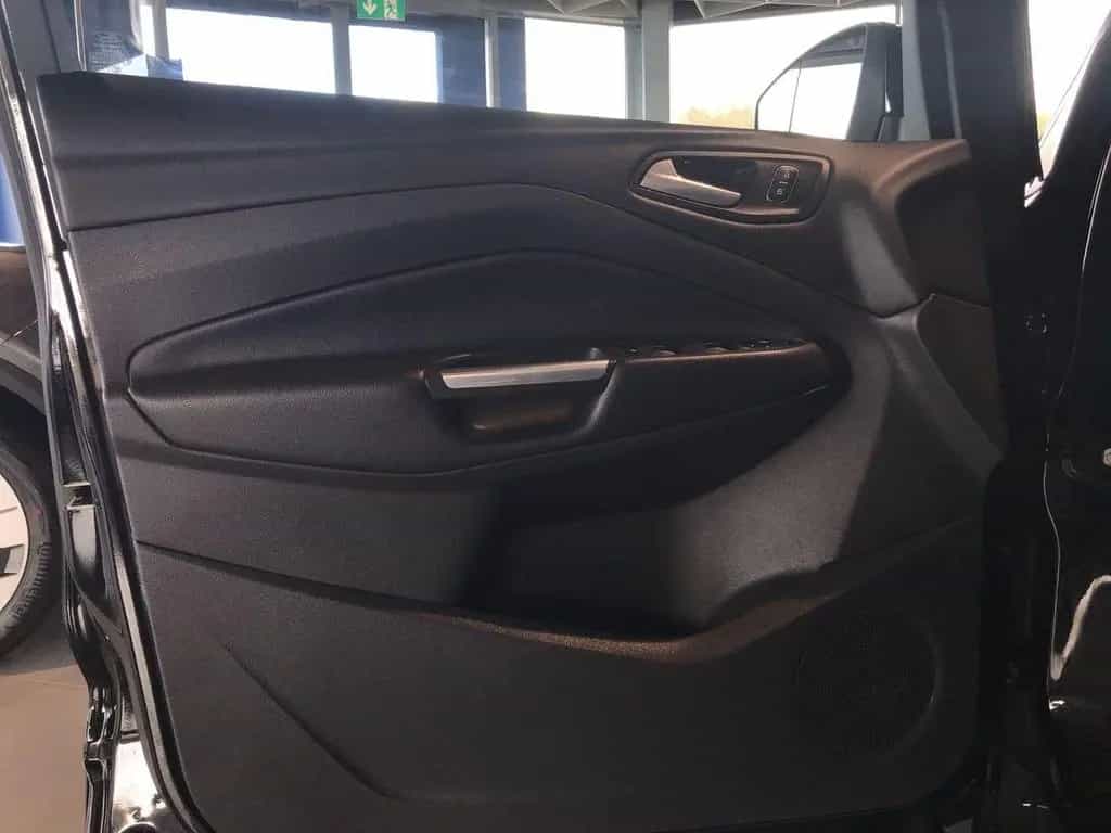 Ford Kuga ST-Line 1.5 EcoBoost / Pano-Dach/Kamera/19" 05/2019-photo-15