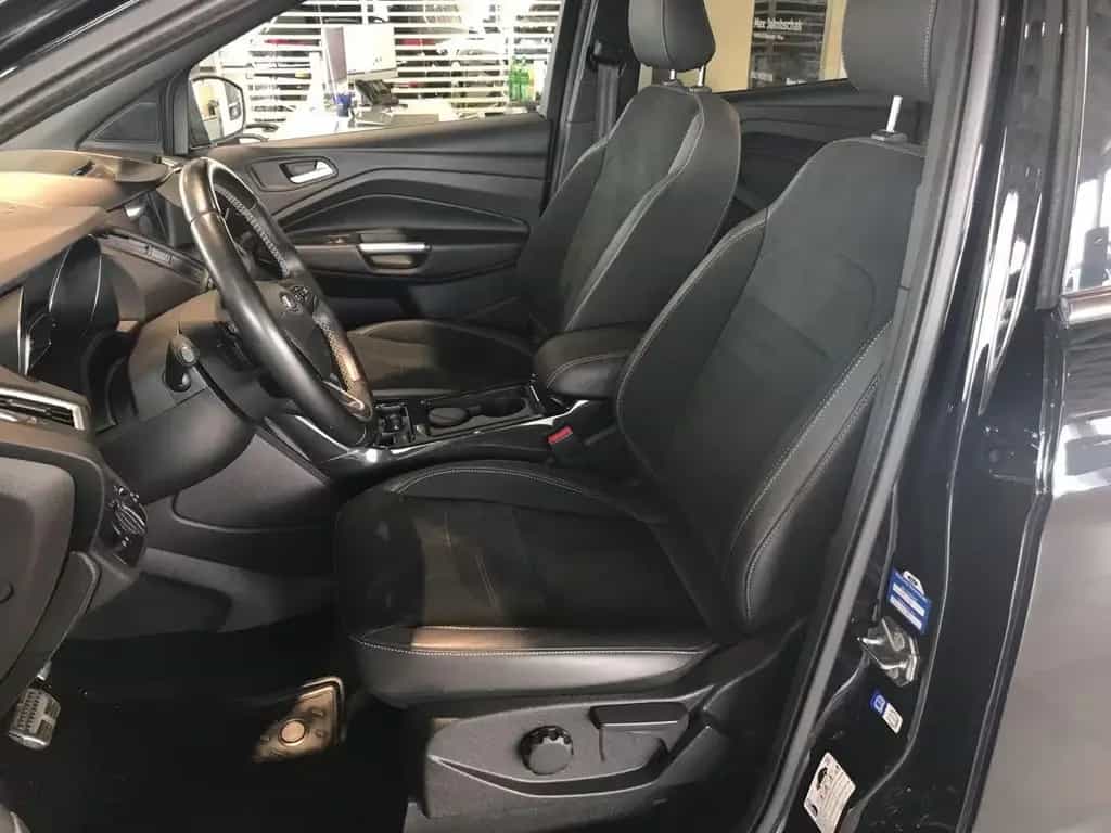 Ford Kuga ST-Line 1.5 EcoBoost / Pano-Dach/Kamera/19" 05/2019-photo-4