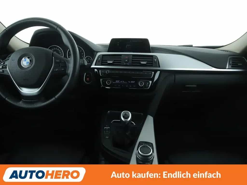 BMW 3 Series 318i Sport Line*NAVI*TEMPO*PDC*SHZ*ALU*KLIMA 05/2019-photo-11