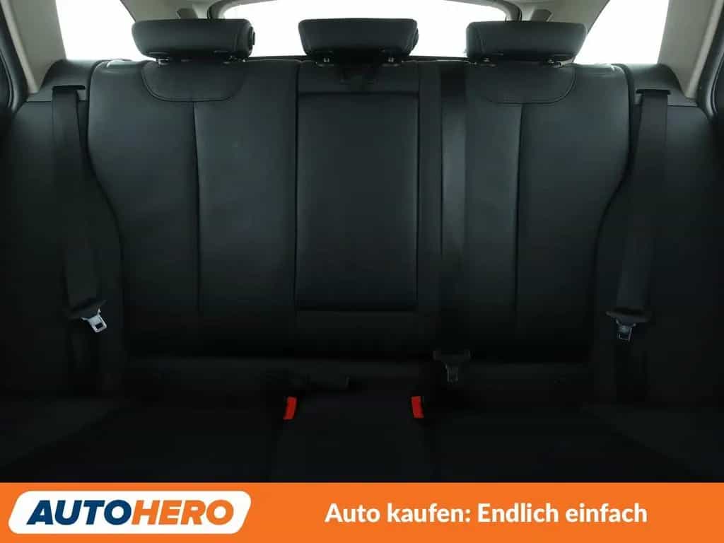 BMW 3 Series 318i Sport Line*NAVI*TEMPO*PDC*SHZ*ALU*KLIMA 05/2019-photo-15