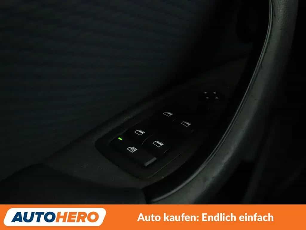 BMW X1 sDrive 18i M Sport*NAVI*TEMPO*PDC*SHZ* 05/2017-photo-26