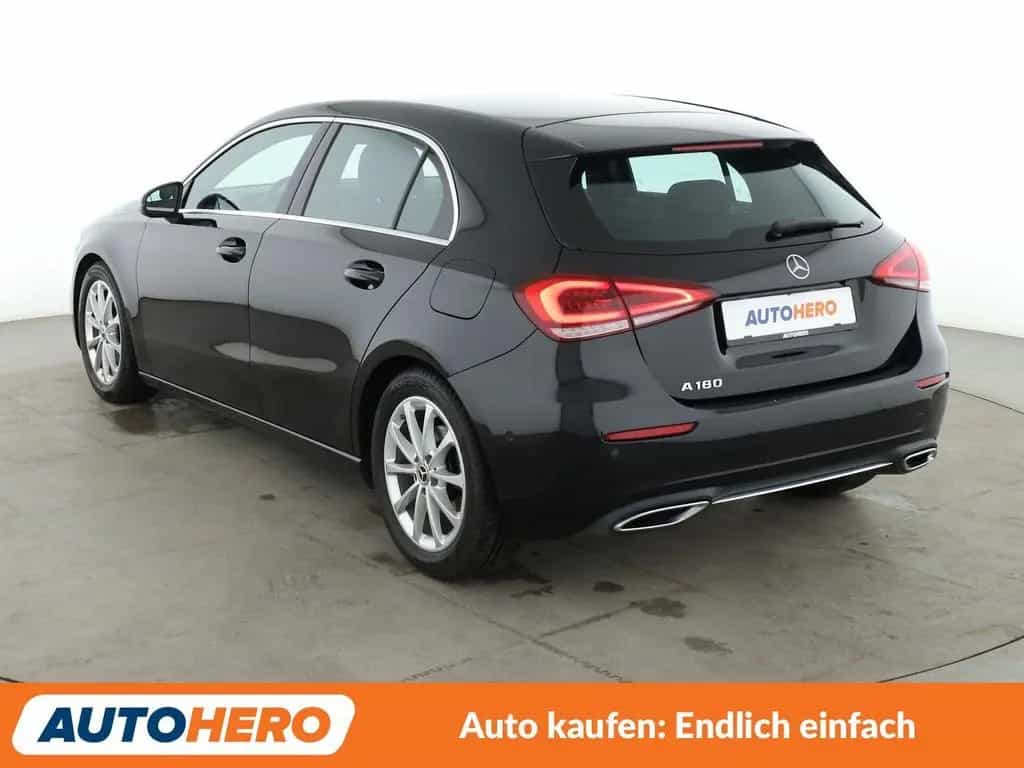 Mercedes-Benz A-Class 180 Progressive Aut.*NAV*LED*TEMPO* 07/2020-photo-3