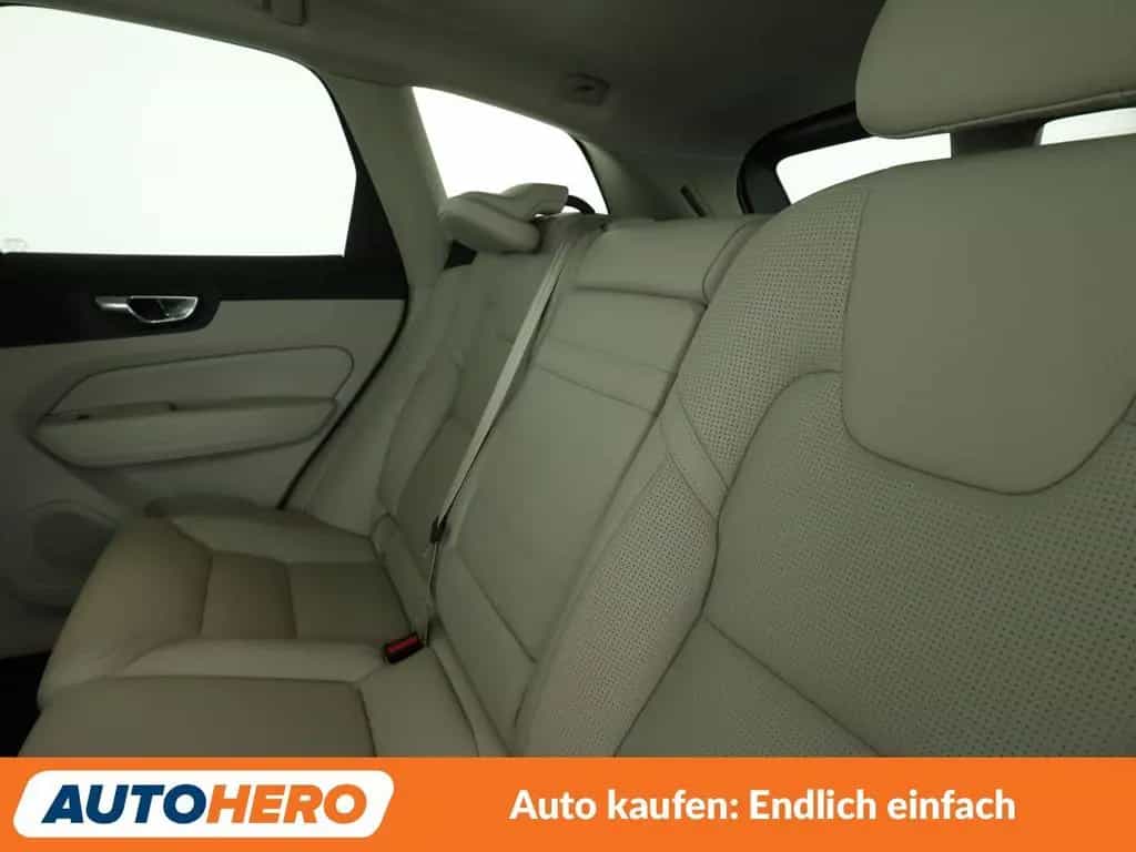 Volvo XC60 2.0 T5 Inscription AWD Aut.*NAVI*HEAD-UP* 11/2017-photo-13