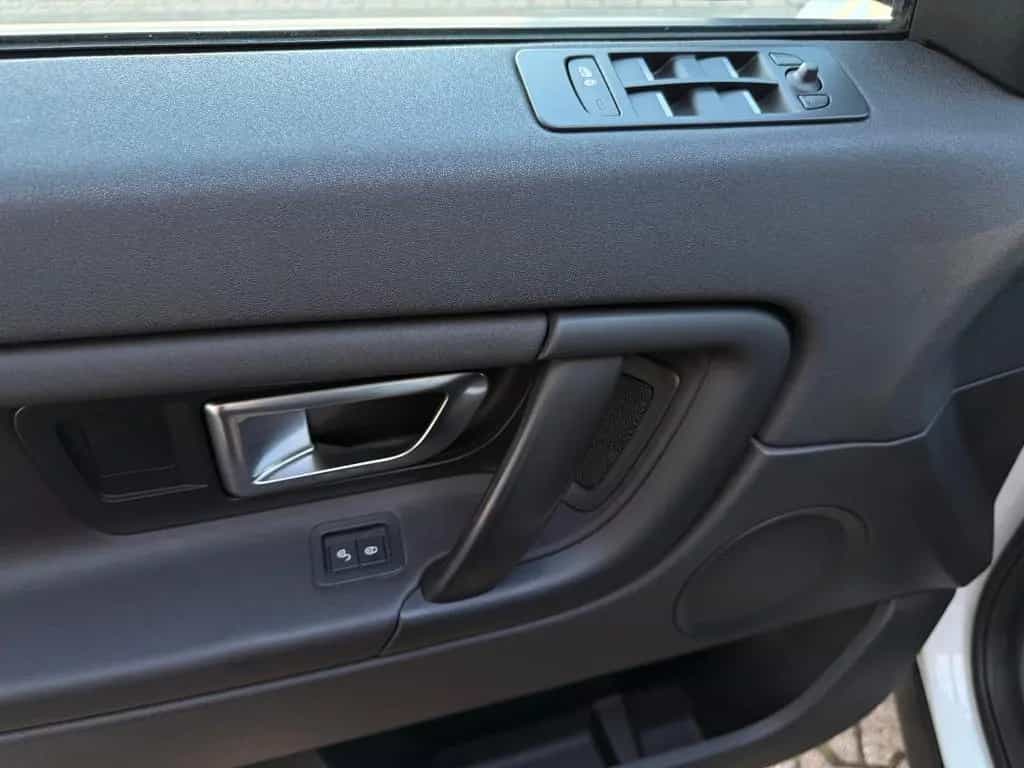 Land Rover Discovery Sport SE AWD/AHK/Navi/Kamera/Sitzhz./ 11/2019-photo-9