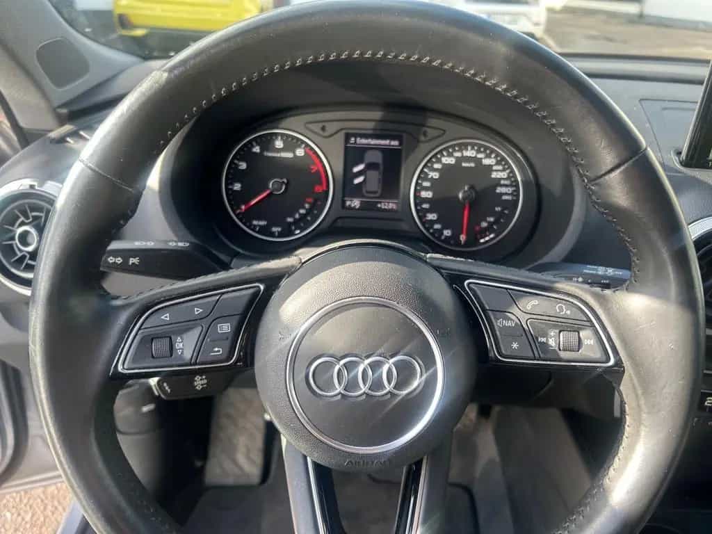 Audi A3 Sportback Autom. Navi Leder Standheizung AHK 07/2020-photo-12