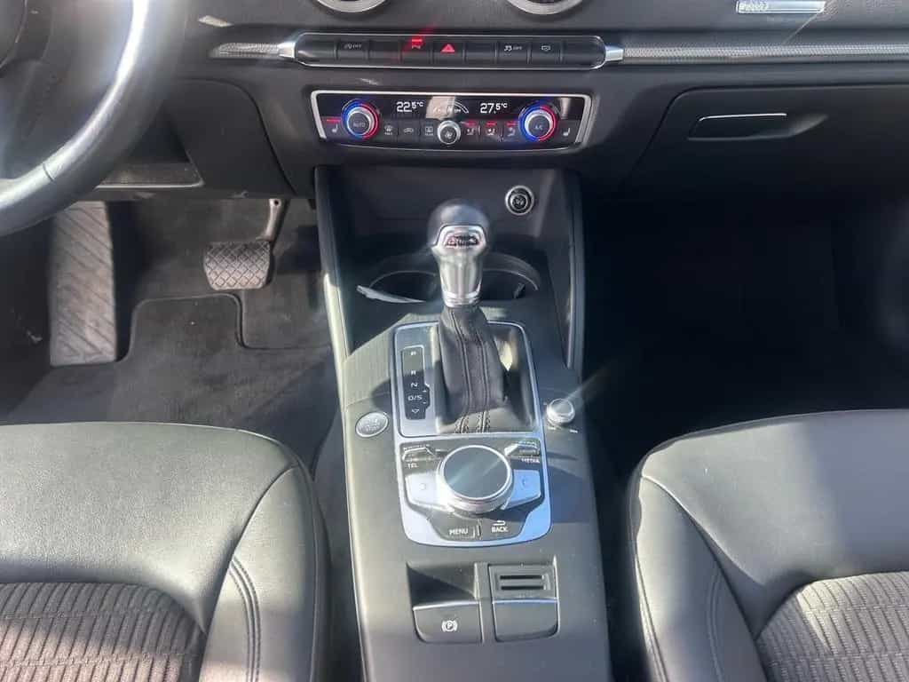 Audi A3 Sportback Autom. Navi Leder Standheizung AHK 07/2020-photo-14